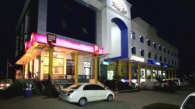 卡拉塞酒店 舍地 外观 照片